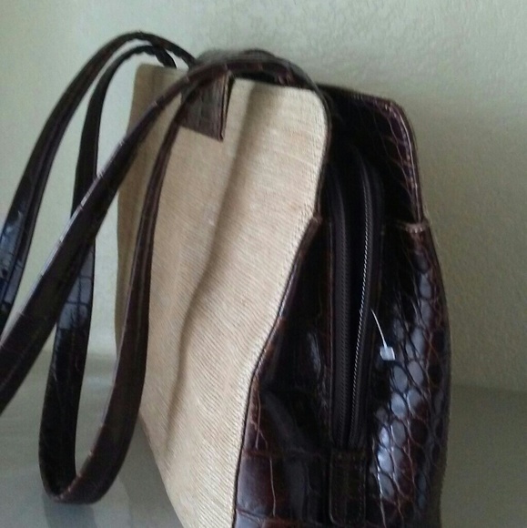 Dana Buchman Handbags - ONE DAY🔥DANA BUCHMAN BAG. NWOT